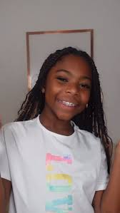 Feeling extra cute with my new emoji smiley face claw clips from @frogsac  😄✨ They’re the perfect accessory to brighten up any hairstyle!  #ClawClipLove #FrogSacDelight