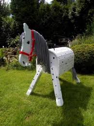 Pin Auf Yard Art