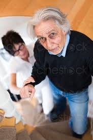 In städten mit universitäten zahlt man deutlich mehr für das wohnen, als in städten ohne. Alter Mann Mit Pflegekraft Vogelperspektive 20140120 0745 Cinestock Lizenzfreie Cinemagraphs Vipstocks Und Bilder Kaufen