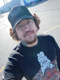 Kyle Rennie's Instagram, Twitter & Facebook