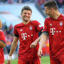 Sule adalah anak kedua dari empat bersaudara. Football Transfer Rumours Niklas Sule To Manchester United For 50m Soccer The Guardian