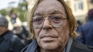 Da Lucio Battisti a Lucio Dalla, le canzoni bocciate da Amici secondo Morgan