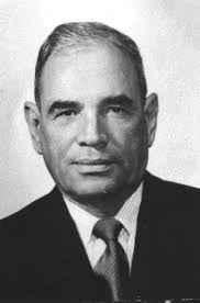 MOMENTOS UNIVERSITARIOS. CARLOS RAMÍREZ LADEWIG, LA UNIVERSIDAD DE  GUADALAJARA, EL PRI Y EL SURGIMIENTO DE UN GRUPO DE PODER, 1951-1957.  Resumen. Fotos: Don Margarito Ramírez Miranda, ex gobernador del estado y su