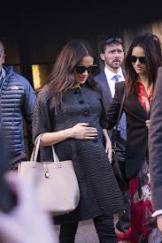 Meghan markle is planning an extravagant baby shower with her and prince harry's hollywood pals ahead of the arrival of the couple's second child, a baby girl, the royal observer reported. Meghan Markle Spotted In New York For Rumored Baby Shower Taiwan News 2019 02 20 05 39 52