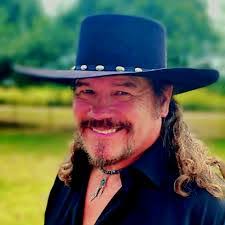 Gayle Behrens's Instagram, Twitter & Facebook