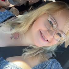 Hi! I'm due in June and was wondering when yall would recommend to have our  gender reveal? I I'll have the blood test results by first next week but I  think I