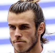 The hair at the front also extends much longer than usual. 29 Best Soccer Player Haircuts 2021 Guide