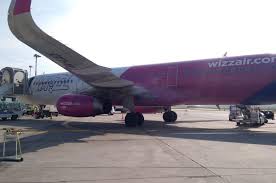Wizz air anunta lansarea unei rute care va lega bucuresti de santander, oras spaniol situat in regiunea cantabria. Wizz Air Schimba Politica De Bagaje Urmand Modelul Ryanair Calatorul Multumit