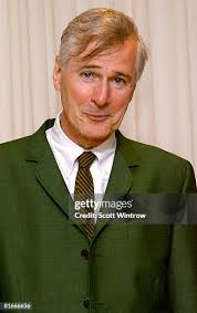 16 Photos & High Res Pictures