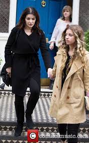 She is the daughter of nigel lawson, lord lawson of blaby, a former conservative chancellor of the exchequer, and vanessa (née salmon) lawson. Nigella Lawson Leaving A Private Residence With Her Daughter Cosima Nigella Lawson Nigella Lawson