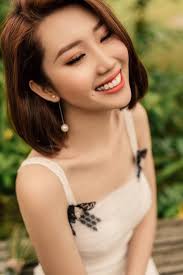 Thúy Ngân bức xúc khi liên tục bị đồn hẹn hò dàn sao nam Vbiz