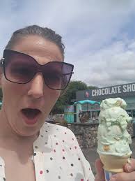 Amazing dessert experience at ice cream social