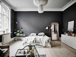 Supported by the concept of a simple bed is indeed a flagship of a minimalist concept. Brilliant Minimalist Bedroom Ideas With Black And White Colors