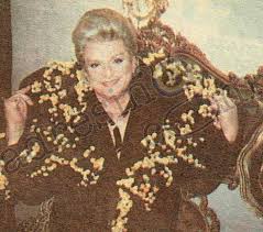 Zeki Muren Anilarini Neden Yakti Retro Anilar Simsek
