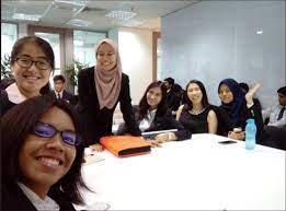 Let's share our opinions and experiences and also help each other out. O Yayasan Khazanah Scholarship Global 2017