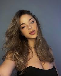 Hang Laclaire (@HLaclaire30747)