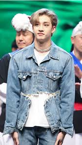 Pin By Lana On B E S T B O Y B A N G C H A N Korean Idol Lee Know Navy Hair