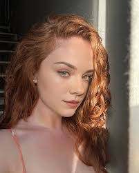 Amy Tilly's Instagram, Twitter & Facebook