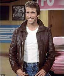 Henry Winkler Used His Fonzie Touch To Talk A 17 Year Old Off Ledge Real Leather Jacket Celebrity Jackets Leather Jacket