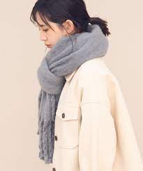 マフラーに似合う髪型まとめ 大人可愛いモテるヘアアレンジを大公開 folk 髪型 大人可愛い ポニーテール 大人