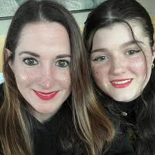 أعلى قائمة أمنياتي... الحق أسفل DebutTV بالطبع 👩🏼 🍳