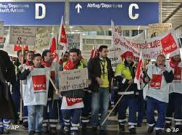 Εικοσιτετράωρη γενική απεργία έχουν κηρύξει για την τρίτη 30/11 σε όλα τα μμε, η ποεσυ, η ποεπτυμ, η. Proeidopoihtikes Apergies Se Polles Germanikes Poleis Koinwnia Politismos Dw 05 03 2008