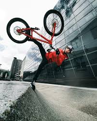 Pin Von Kianna Ott Auf Biciklizes In 2020 Enduro Fahrrad Mountainbike Fahrrad