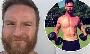 424 likes · 22 talking about this. Josh Lawson Jokes His Leading Man Dreams Are Over Because Chris Hemsworth Set The Bar So High Daily Mail Online