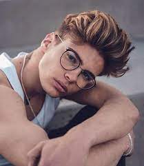 Top 20 Best Haircuts For College Guys Simple And Easy College Hairstyles For Men Brush Up Hair For Coll Easy College Hairstyles Mens Hairstyles Cool Haircuts