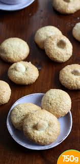 Recette Amaretti Moelleux Aux Amandes 750g Recette Amaretti Recettes Sucrees Moelleux