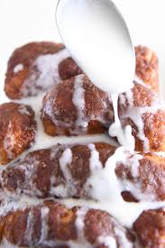 Buttery Cinnamon Pull-Apart Bread {Dollywood Bread Knockoff} - Mel's  Kitchen Cafe