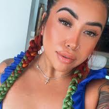 Adrianne Lara's Instagram, Twitter & Facebook