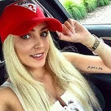 Natasha Thayer's Instagram, Twitter & Facebook