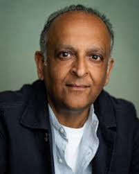 Jerry Mo's Instagram, Twitter & Facebook