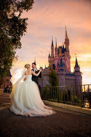 Fill Your Heart With Love And Dance The Night Away At Disney S Magic Kingdom Casamentos Disney Casamento Casamento Da Disney