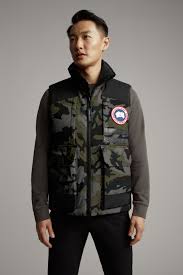 Cold weather jackets, coats, outerwear and much more. Duncan Weste Print Fur Herren Canada Goose