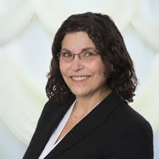 Lenore Farrell Officiant