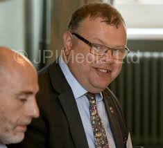 39706203-St Andrew s Church, Oakenshaw, volunteers preparing for a  Coronation Big lunch. From the left, Vanessa Waller, Max Waller, seven,  Colin Mitchell, Maisie Waller, 10, Brendan Waller, Margaret