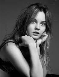 NO JODAN, ¿COMO CARAJOS PUEDEN DECIR QUE LIANA LIBERATO ES FEA? ES DE LAS  COSAS MÁS PRECIOSAS DE ÉSTE MUNDO! ♥