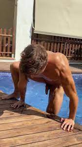 Celebs and Sportsmen: Sports guy 86 naked pool - ThisVid.com