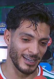 El vato cree que es triste que los abucheen en casa y que por eso es mejor  que los lleven a USA. Tiene 3 mundiales y unos juegos olímpicos. ¿Cuántos  goles? Cero. 🤣