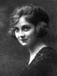 Agnes Dobson's Instagram, Twitter & Facebook