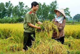 Trên địa bàn tỉnh hiện có 1.120 doanh nghiệp nằm trong 10 kcn tập trung và 26 cụm công nghiệp với khoảng 450.000 công nhân. An Ninh Táº¡p Chi Cá»™ng Sáº£n