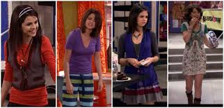 Selena gomez aka alex russo from the wizards of waverly place. Inspired Outfits Alex Russo Fashion