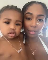 all the negative reviews (that I'm seeing anyway) of the life of a showgirl  remind me of the family guy episode when Chris dates Taylor swift and  everyone got mad when she