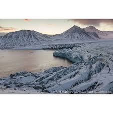 12 spitsbergen postcards in a beautifully designed tray. Spitsbergen Svalbard The Complete Guidebook Books Spitzbergen