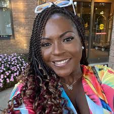 Shanta Davis's Instagram, Twitter & Facebook