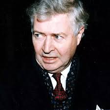 Former NHS Ayrshire & Arran chief Bill Fyfe dies, aged 80