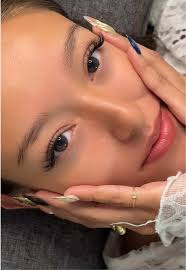 Volume Cat Eye Eyelash Extensions: Before and After Comparison