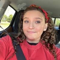 Julia Hess's Instagram, Twitter & Facebook